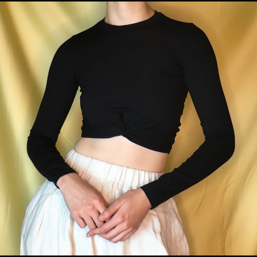 Black Long Sleeve Crop Top
